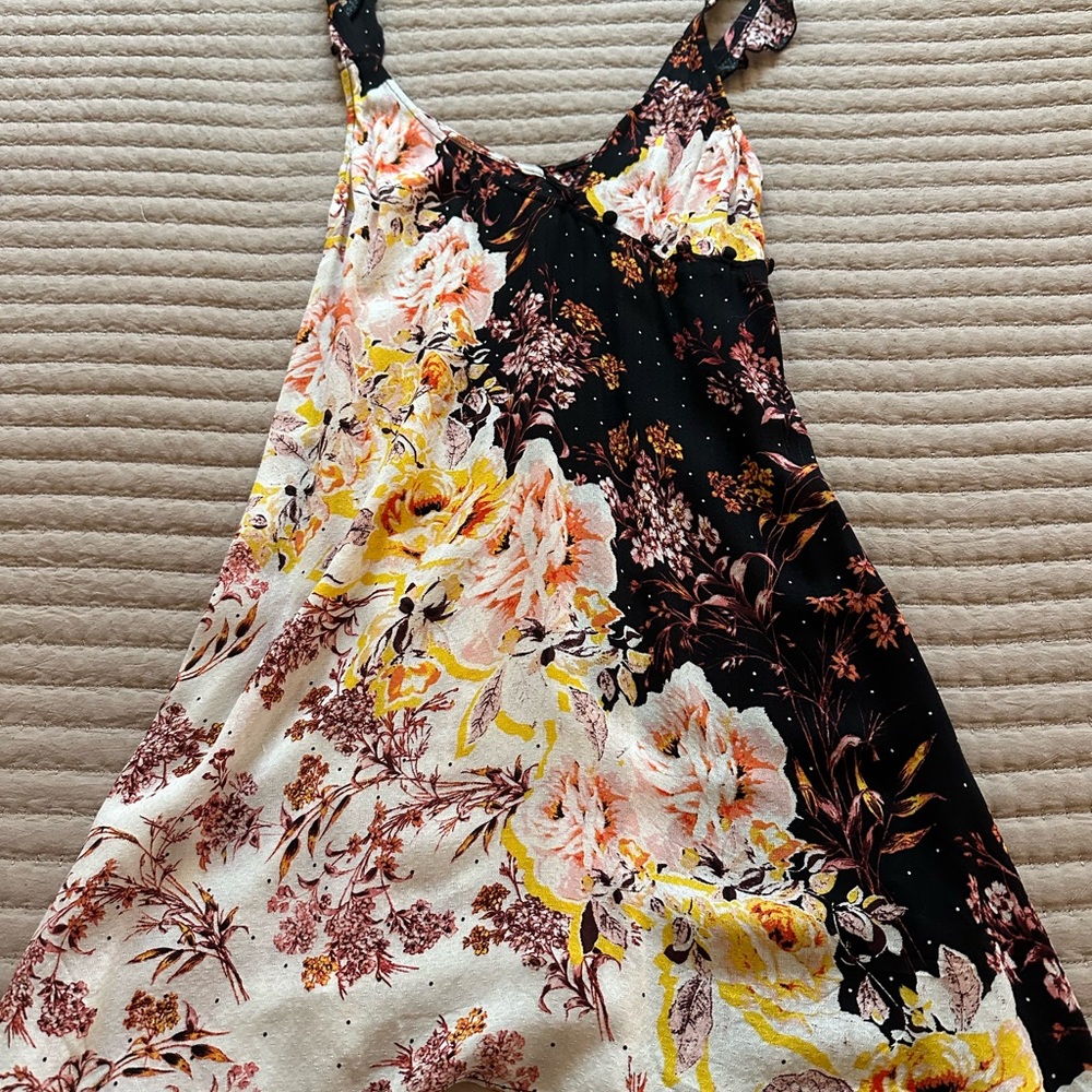Floral dress in Black and Yellow